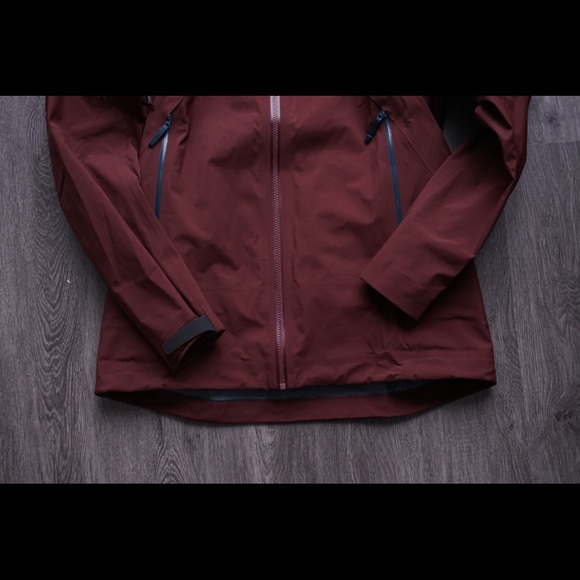 Arcteryx sentinel AR jacket women’s - Picture 2 of 9